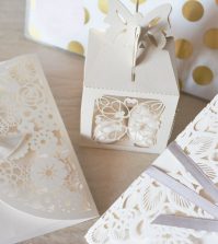 Cutii pentru prajituri la nunta