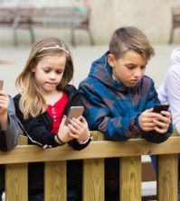 Ai grija ala aplicatiile din telefonul copilului tau